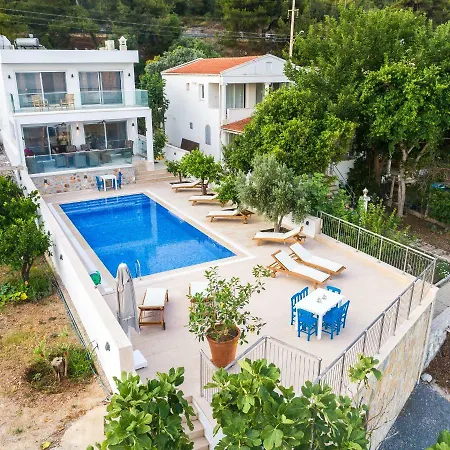 Luxury Beach House, Private Pool, Stunning Sunsets, Karpuz וילה