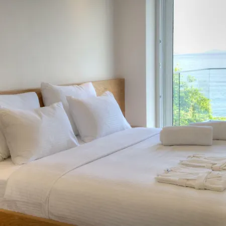 Luxury Beach House, Private Pool, Stunning Sunsets, Karpuz וילה *