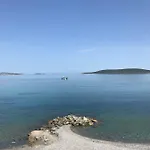 Luxury House, Private Pool, Stunning Sunsets, Karpuz 别墅 *
