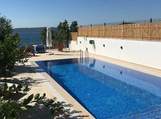 فيلة Luxury Beach House, Private Pool, Stunning Sunsets, Karpuz